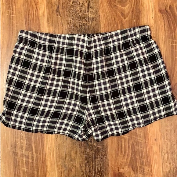 Old Navy Pajama Shorts - Size: L - Picture 2 of 6